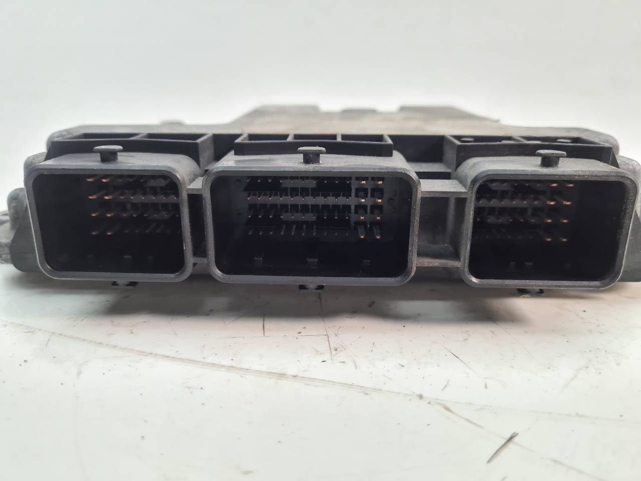 Switchboard engine uce 8HX 0281011784 de Peugeot 206 hatchback (2a/c) 0-0 75 CV - pieza usada