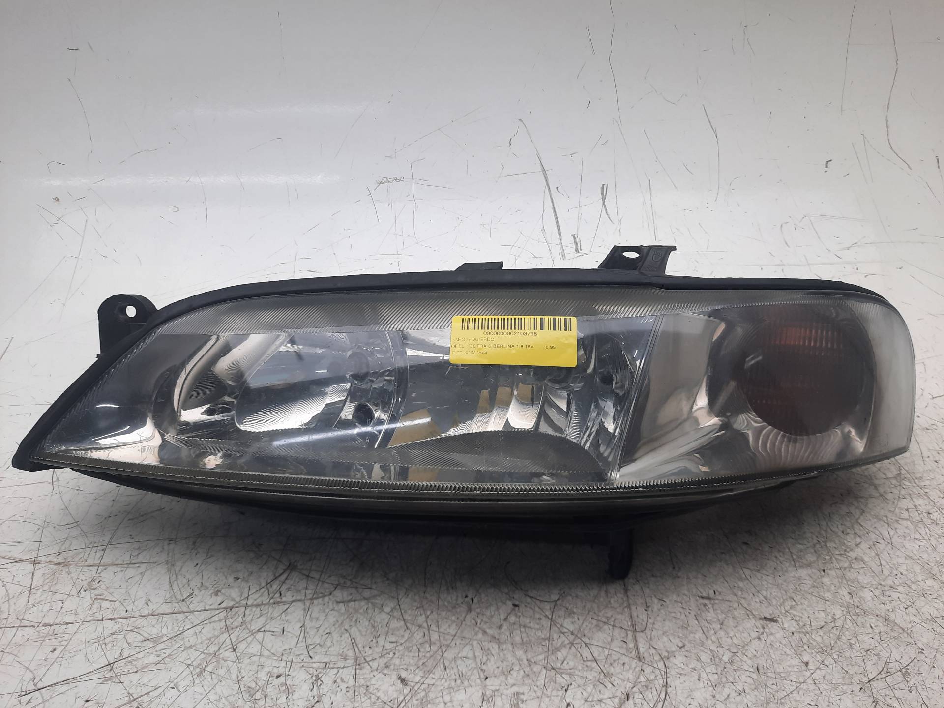 Faro izquierdo 90586844 de Opel Vectra 1995-2002 - pieza usada