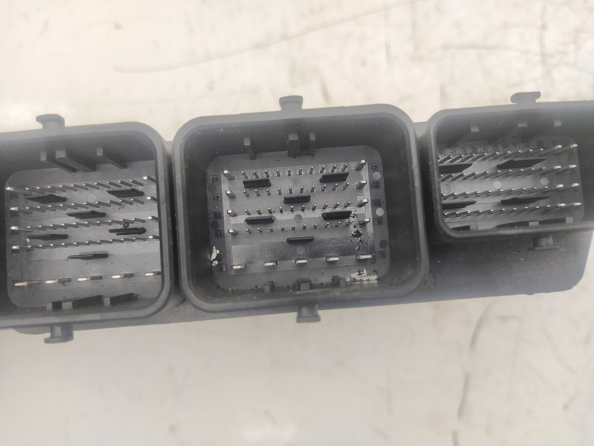 Switchboard engine uce 9H05 9678628780 de Citroen C4 ii (nc_) 2009-0 111 CV con 105200 km - pieza usada