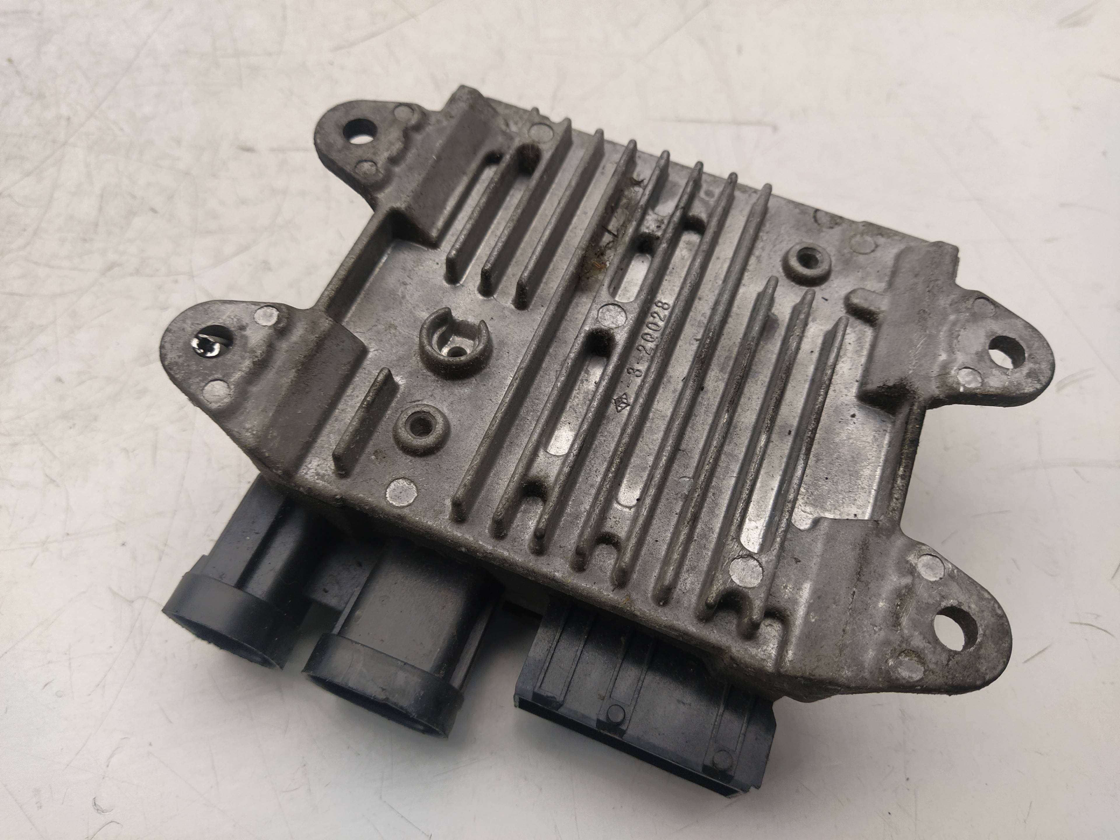 Centralita check control HFX 9649847780 de Citroen C3 2003-0 60 CV - pieza usada