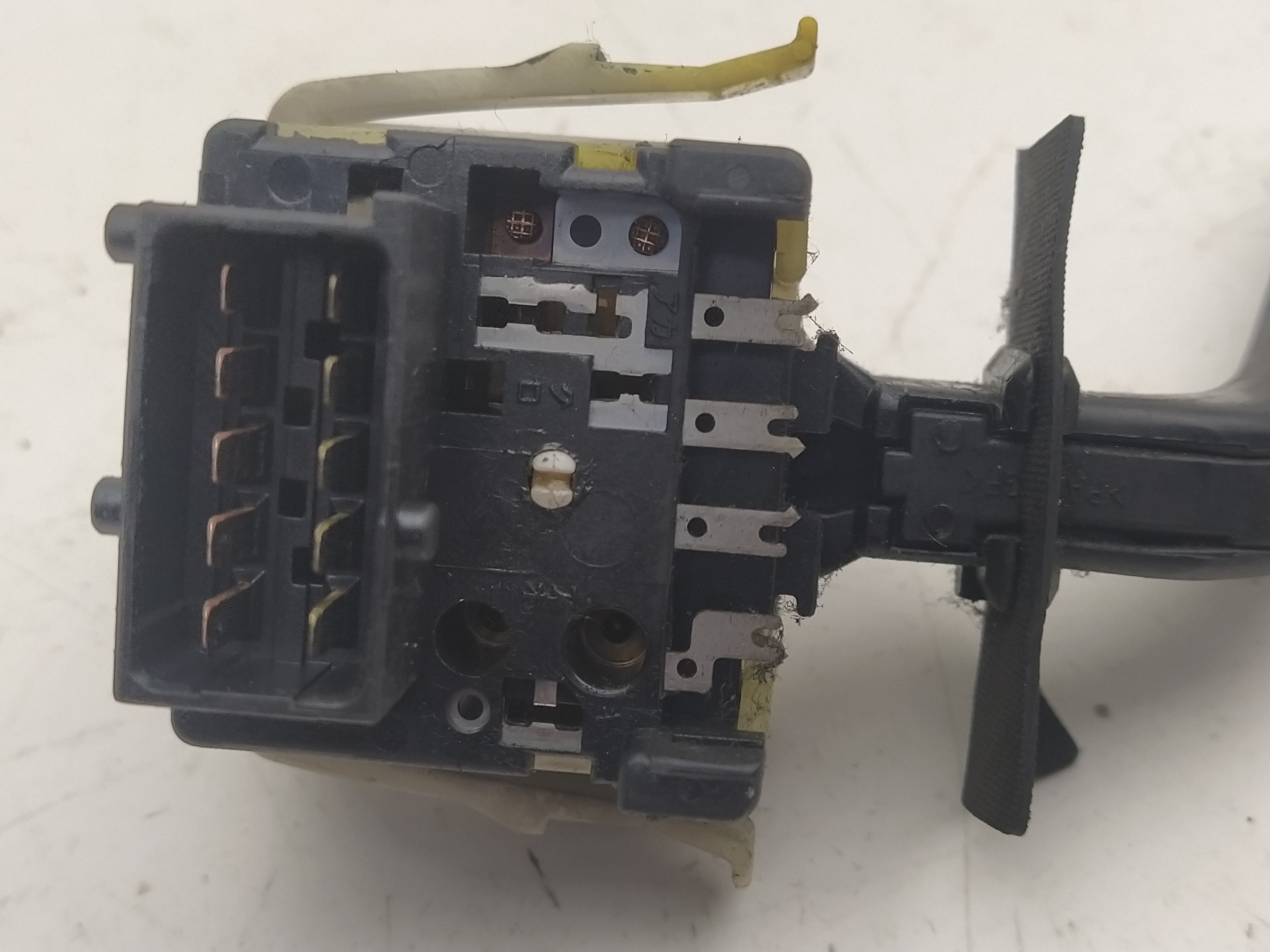 Mando intermitentes D223L 4739488 de Saab 9-3 1998-2003 - pieza usada