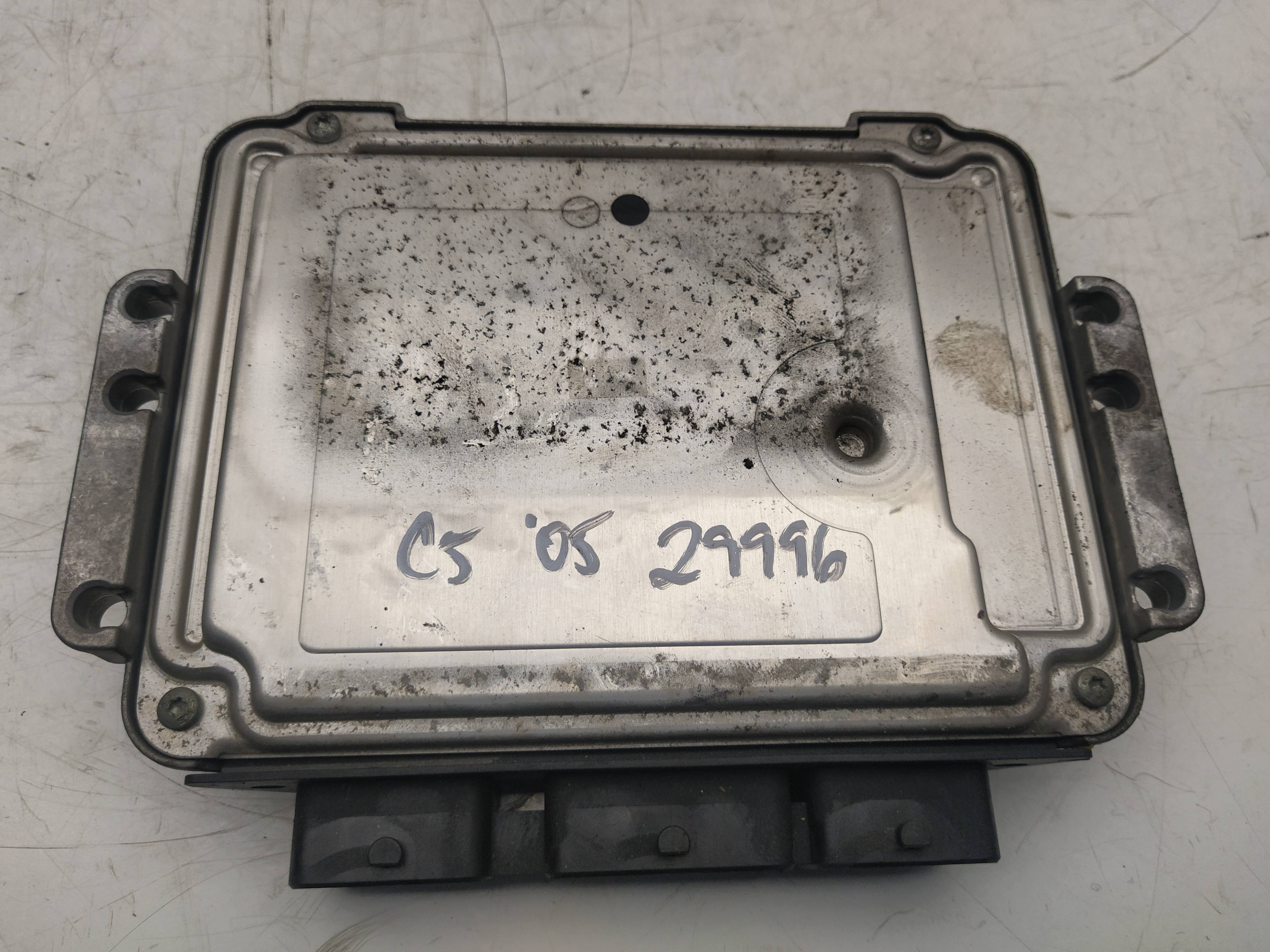 Switchboard engine uce 0281012624 de Citroen C5 ii (rc_) 2004-0 109 CV - pieza usada