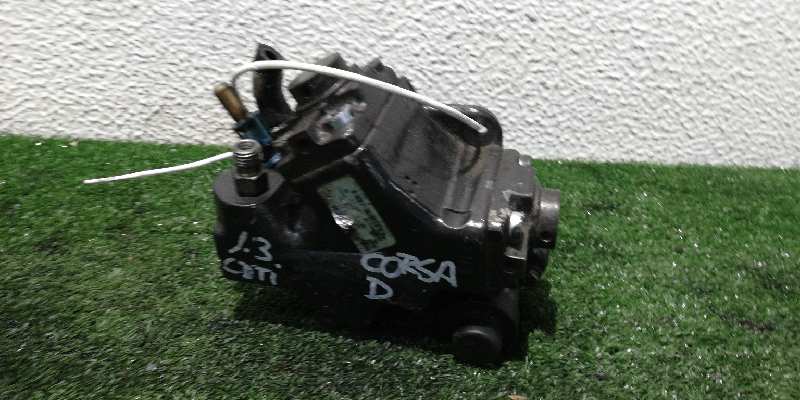 Injection pump 0445010204 de Opel Zafira b van (a05) 2005-2015 - pieza usada