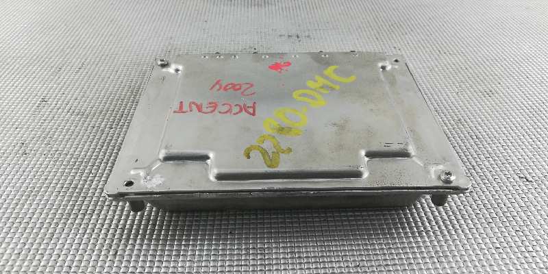Centralita motor uce D3EA 0281011811 de Hyundai Accent ii (lc) 2002-2005 82 CV - pieza usada