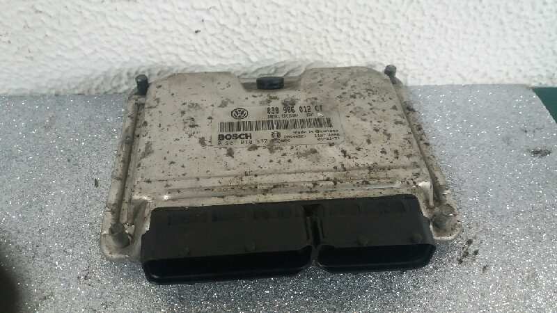 Switchboard engine uce ASX 0281010377 de Volkswagen Polo (6n2) 1999-2001 64 CV