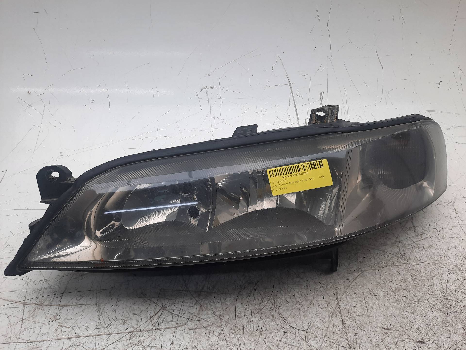 Faro izquierdo 90586844 de Opel Vectra 1995-2002