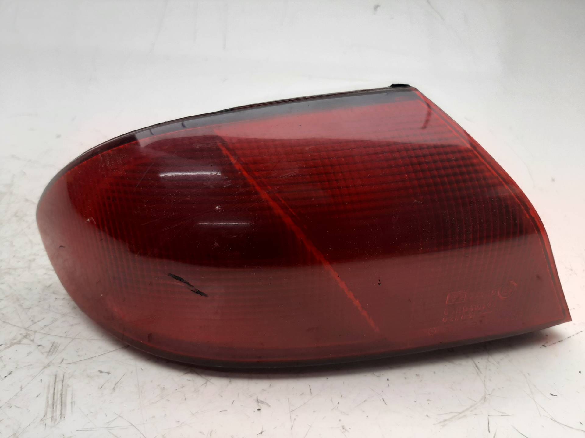 Piloto trasero izquierdo 841G000 60597302 de Alfa romeo 166 0-0 175 CV - pieza usada