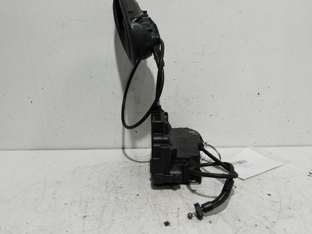 Cerradura puerta delantera derecha D4F740 8200219247 de Renault Modus / grand modus (f/jp0_) 2004-2008 75 CV con 133534 km - pieza usada