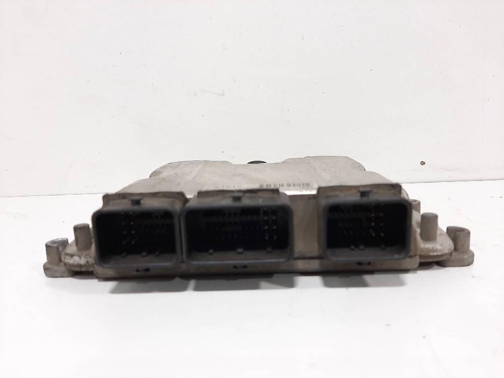 Switchboard engine uce RHY 0281010996 de Citroen Xsara picasso (n68) 1999-2011 90 CV con 148741 km