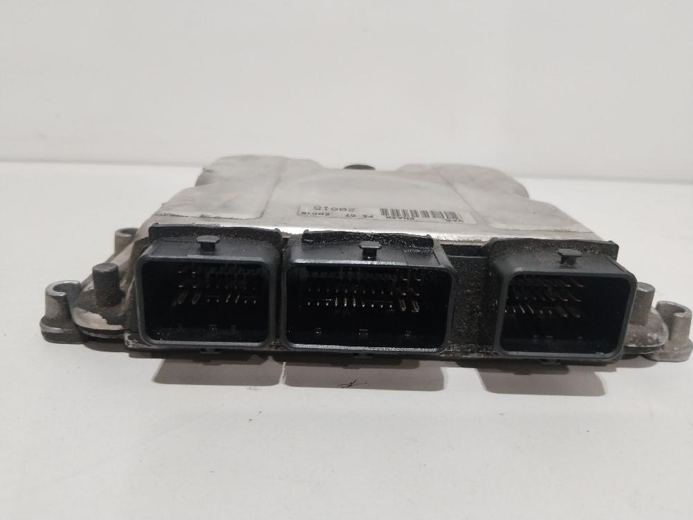 Switchboard engine uce RHY (DW10TD) 0281010996 de Citroen Xsara picasso (n68) 1999-2011 90 CV con 252853 km - pieza usada