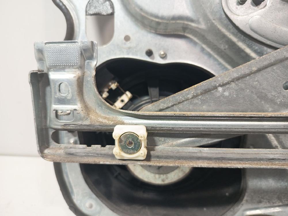 Mécanisme lève vitre avant gauche G6DG,UKDA 1738645 de Ford Kuga i 2008-2012 136 CV con 253610 km - pieza usada
