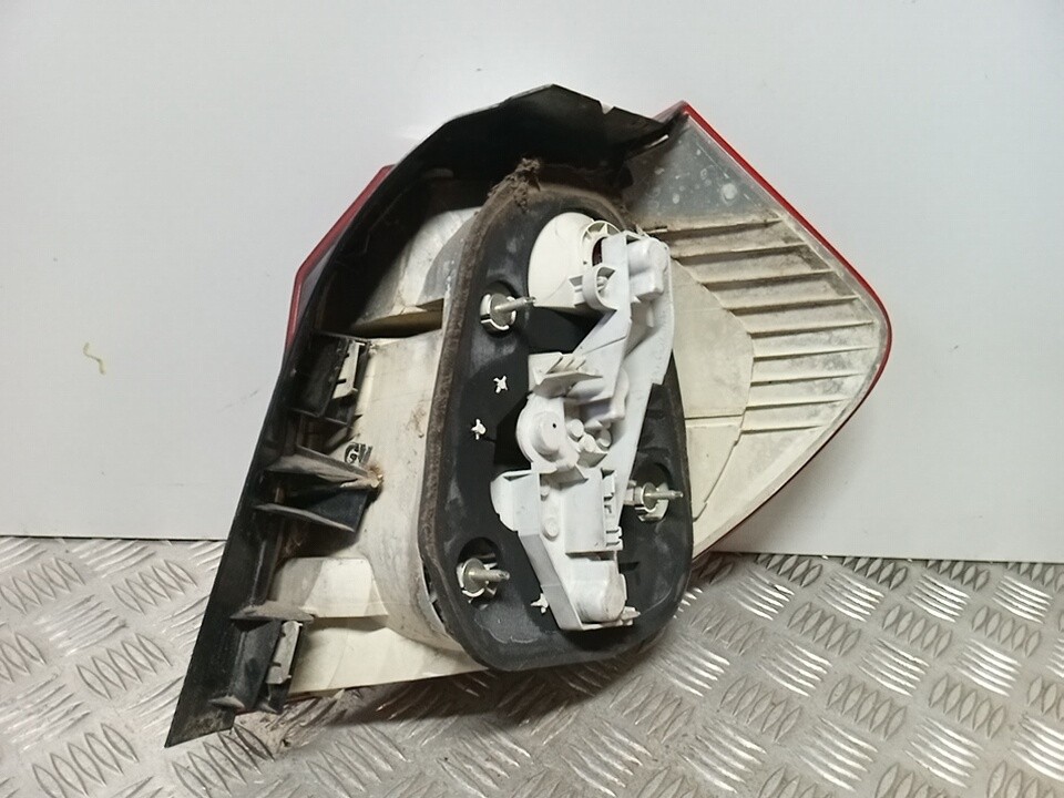 Piloto trasero izquierdo N43B20A 63217164955 de Bmw 1 (e87) 2007-2011 143 CV con 154583 km - pieza usada