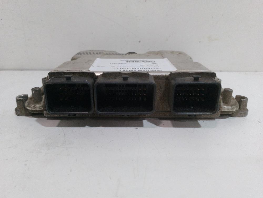 Switchboard engine uce RHY 0281011521 de Citroen Xsara picasso (n68) 1999-2011 90 CV con 1661480 km - pieza usada