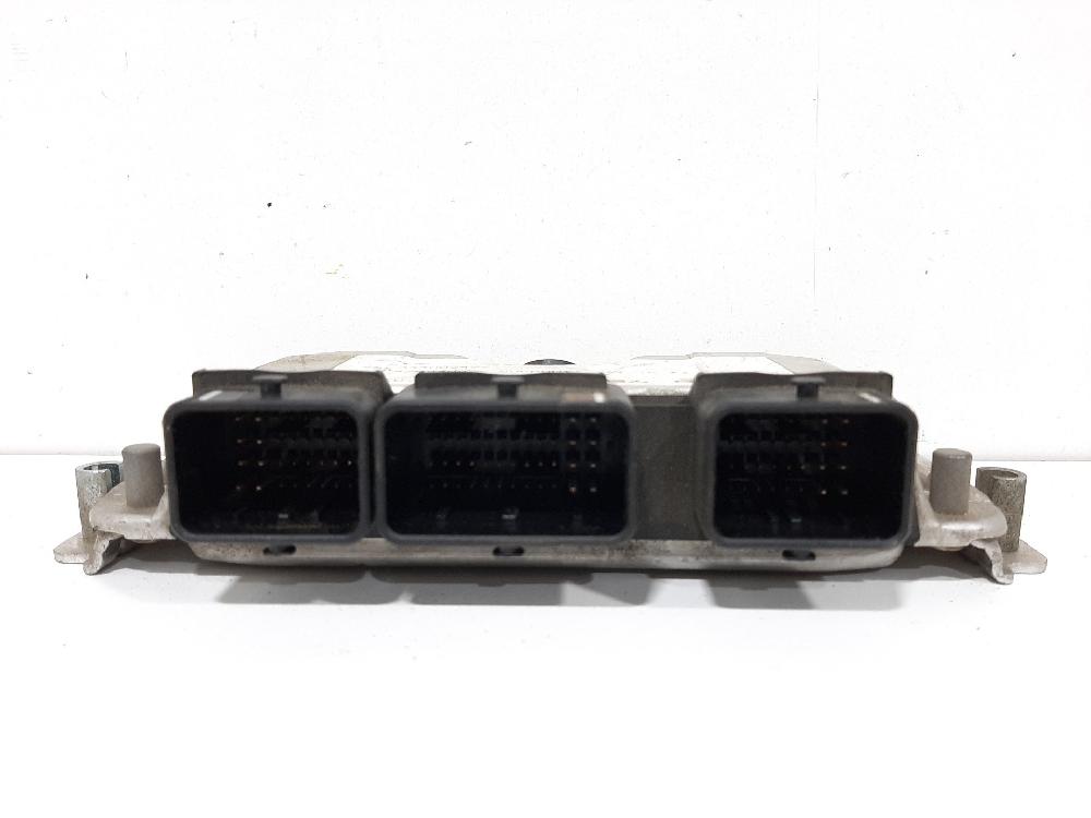 Centralina do motor NFU 0261206943 de Peugeot 307 (s1) 2001-2005 109 CV con 77884 km - pieza usada