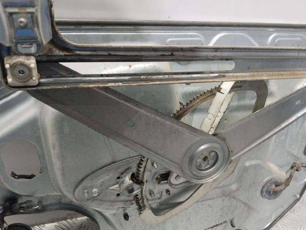 Elevalunas delantero izquierdo HHDA 1738645 de Ford Focus c-max (dm2) 2003-2007 90 CV - pieza usada