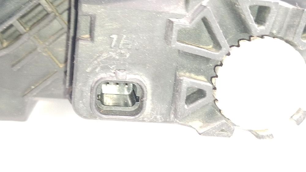Faro izquierdo 4ED 010200999000 de Hyundai Accent iii (mc) 2005-2010 112 CV - pieza usada