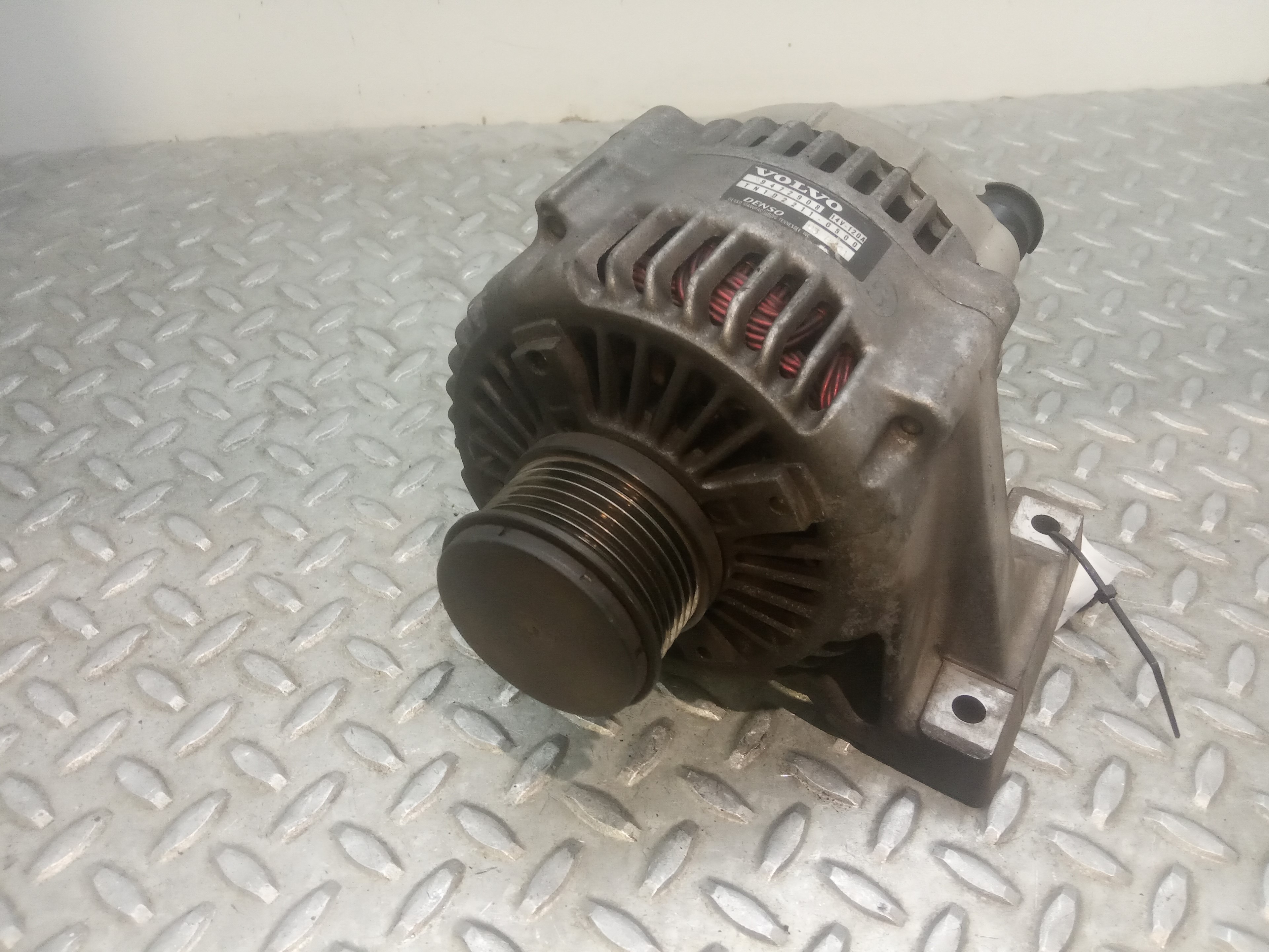 VOLVO S40 1 generation (1996-2004) Alternator 9472908,TN1022110500 23693593