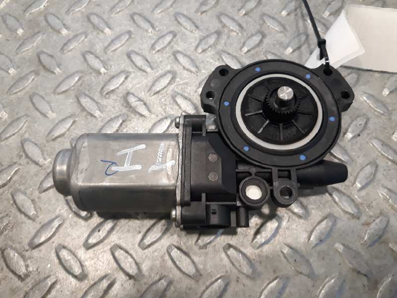 Motor elevalunas trasero izquierdo G4KC de Hyundai Sonata v (nf) 2009-2010 162 CV con 1 km - pieza usada