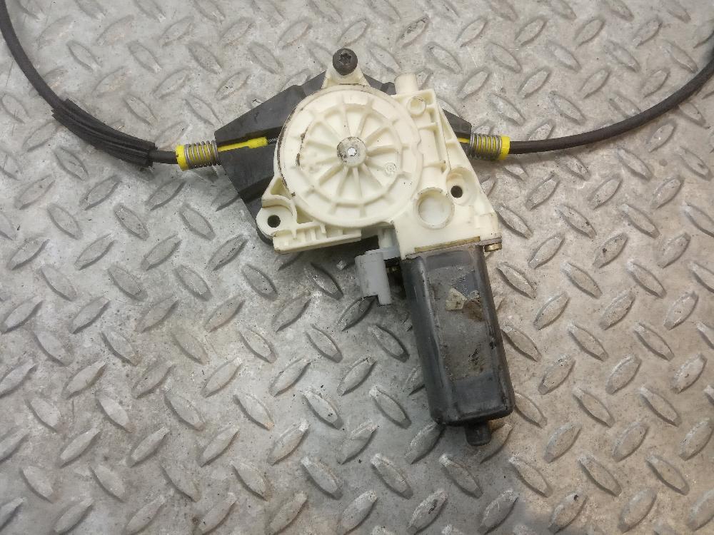 Elevalunas delantero derecho NFU 0130822021 de Peugeot 307 (3a/c) 2004-2009 109 CV con 1 km - pieza usada