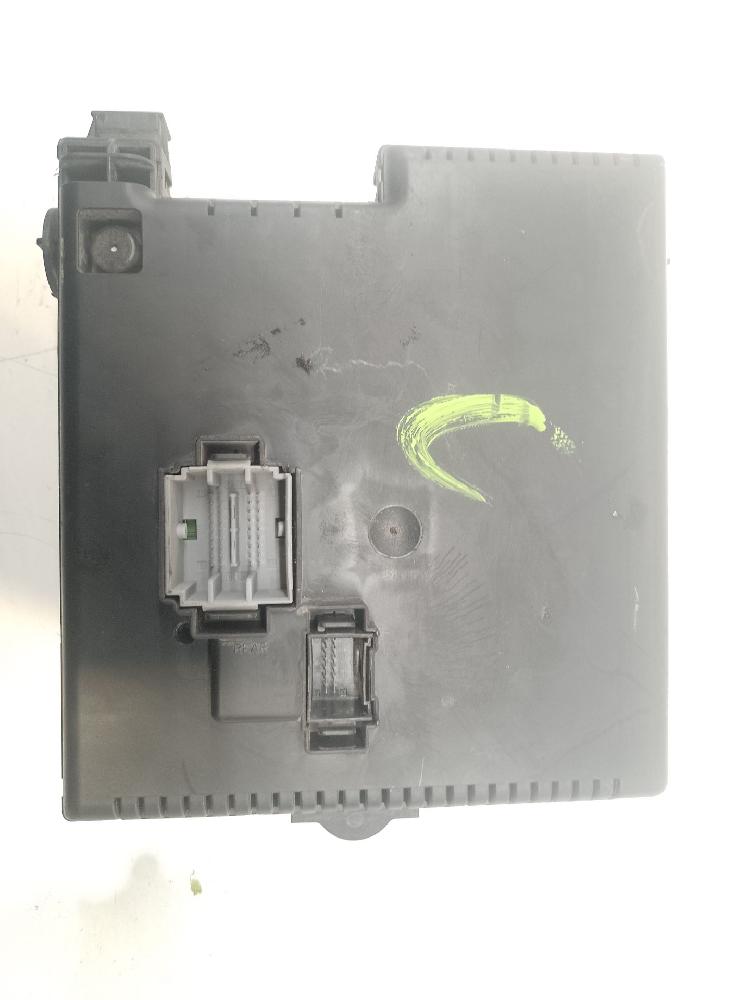Scatola relè / fusibili D5244T4 28080156 de Volvo Xc90 i (275) 2002-2006 185 CV - pieza usada