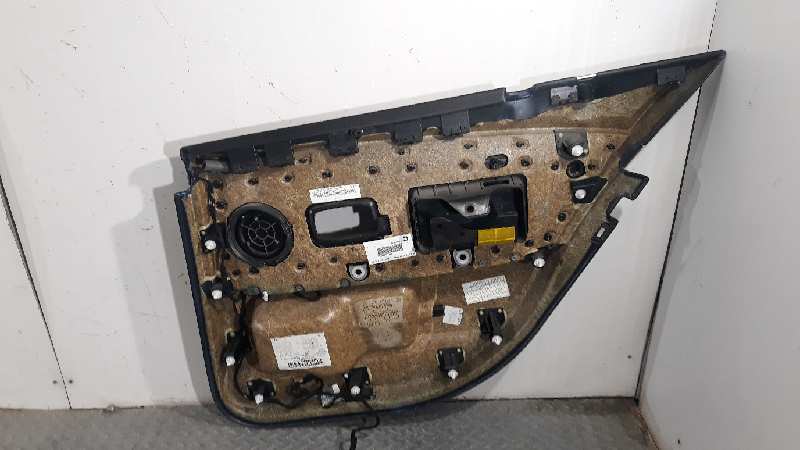 Guarnecido de la puerta trasera izquierda N67398D1 51427038739 de Bmw 7 (e65, e66, e67) 2002-2005 258 CV con 1 km - pieza usada