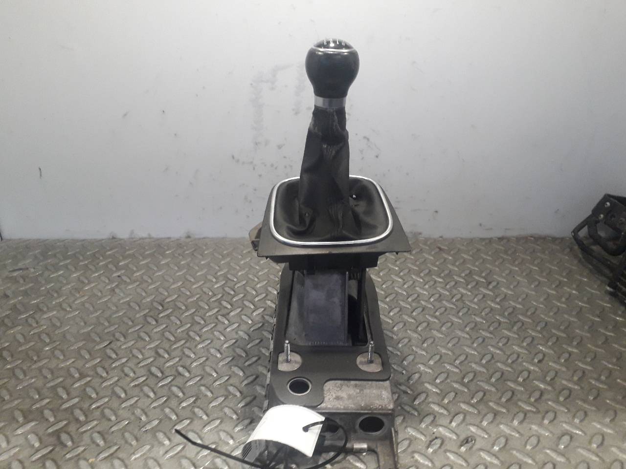 VOLKSWAGEN Jetta 5 generation (2005-2011) Pommeau de changement de vitesse 1K0711091A 21578925