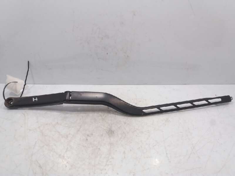 AUDI A2 8Z (1999-2005) Front Wiper Arms 18756395