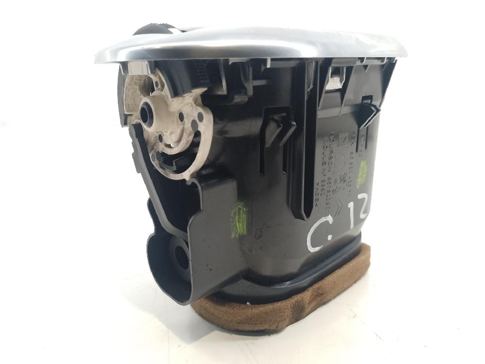 Carcasa aireador trasero central 9HX 9683043377 de Citroen C3 picasso (sh_) 2010-2017 112 CV - pieza usada