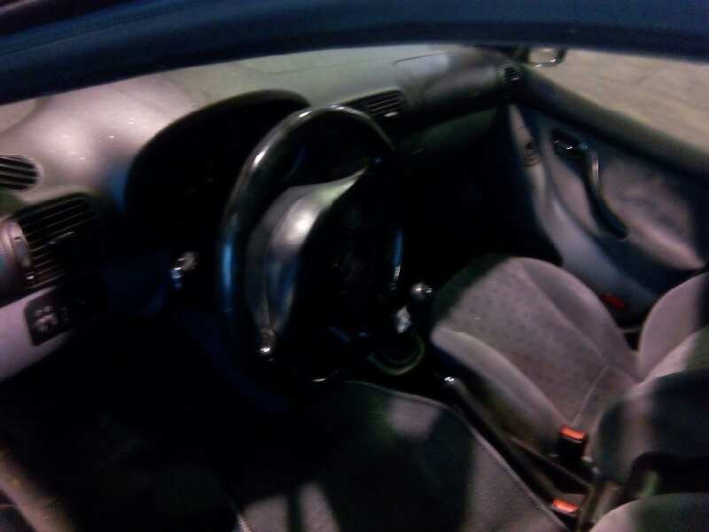 SEAT Toledo 2 generation (1999-2006) Охлаждающий радиатор 1J0820413N 18525085