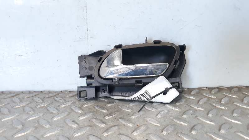 CITROËN C4 1 generation (2004-2011) Left Rear Internal Opening Handle 23687367