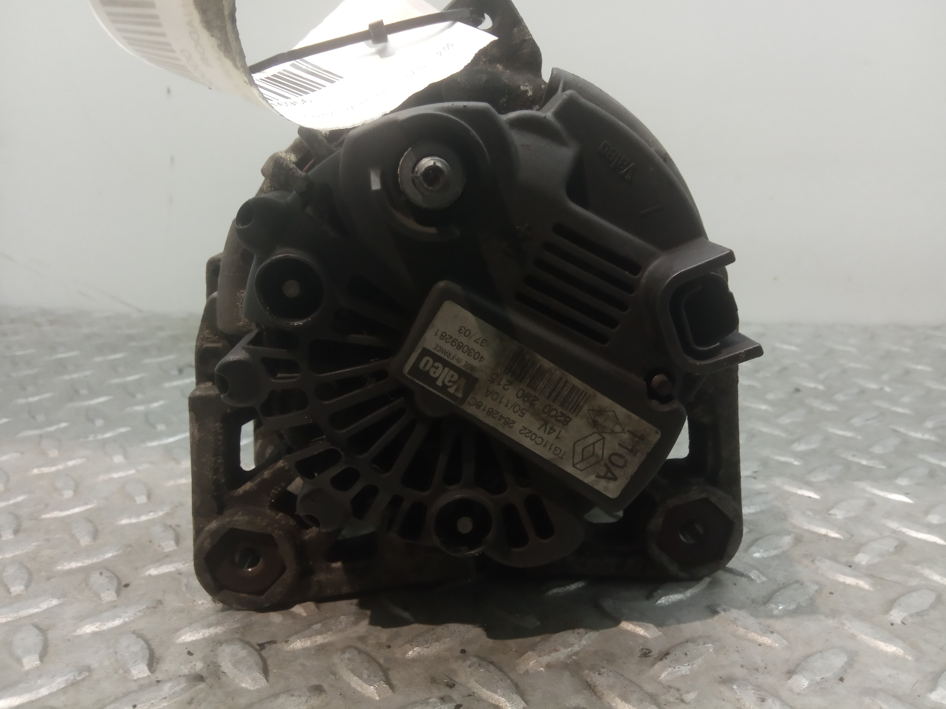 AUDI Megane 2 generation (2002-2012) Alternator 8200290215, TG11C022, 2542818C 23689631