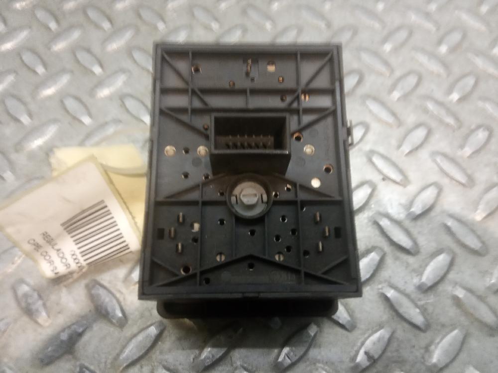 Regulador de luces Y17DTL 9116613 de Opel Corsa c 2000-2003 65 CV con 1 km - pieza usada