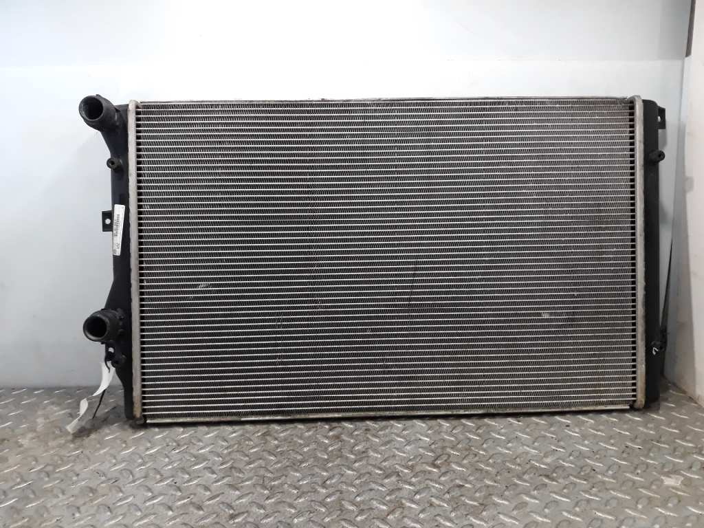 VOLKSWAGEN Golf Plus 2 generation (2009-2014) Охлаждающий радиатор 1K0121251AK 23682826
