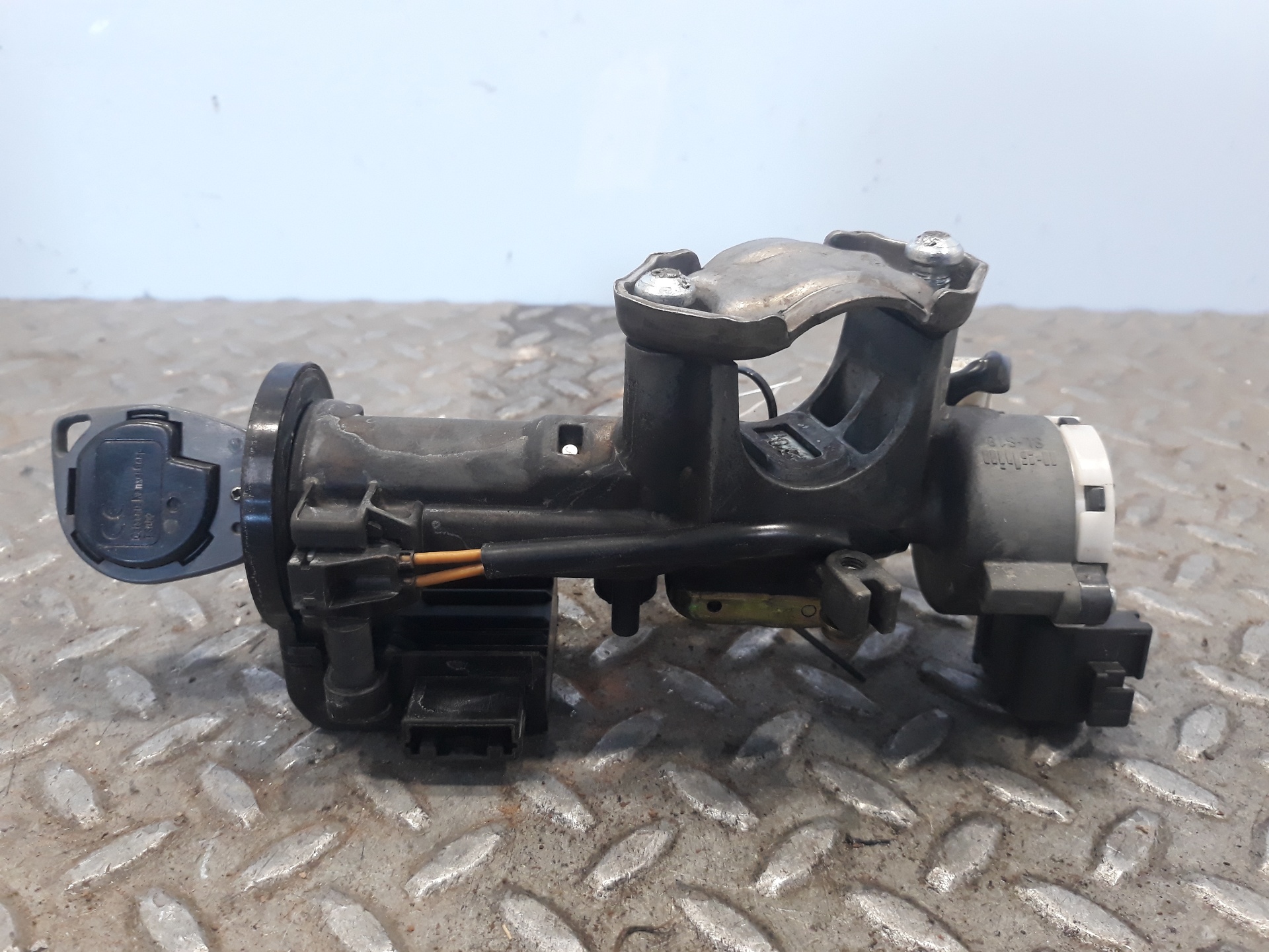 SUZUKI Grand Vitara 2 generation (2005-2014) Ignition Lock 3397067J0, X1T12671H 20991091