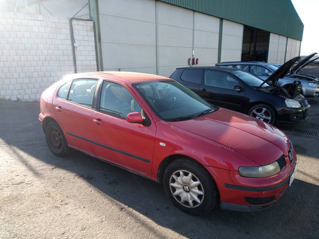 NISSAN Aripa dreapta față 1M0821022 25446132