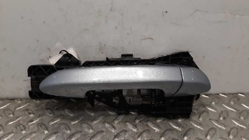 VOLKSWAGEN Passat B6 (2005-2010) Front Right Door Exterior Handle 3C0837886J 23679926