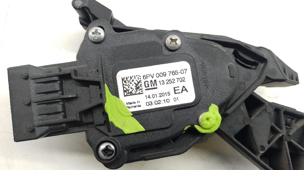 Potenciometro B 16 DTL 13252702 de Opel Astra j (p10) 2009-2015 110 CV con 166859 km - pieza usada