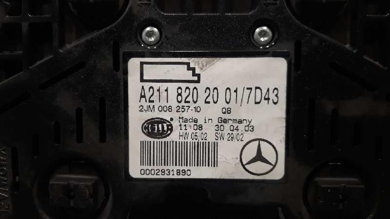 TOYOTA E-Class W211/S211 (2002-2009) Andre interiørdeler A2118202001 23301238