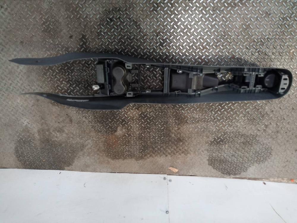 Consola central BMS de Seat Ibiza sc (6j1) 2008-2015 80 CV con 149808 km - pieza usada