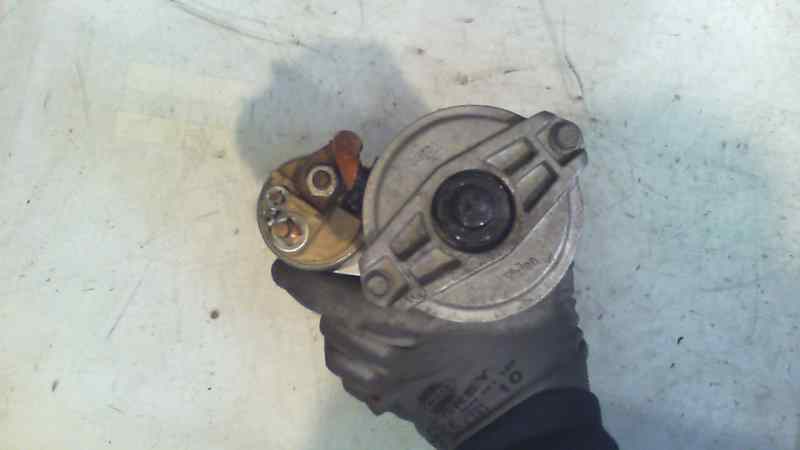 RENAULT Megane 2 generation (2002-2012) Starter Motor D7R49 18525879