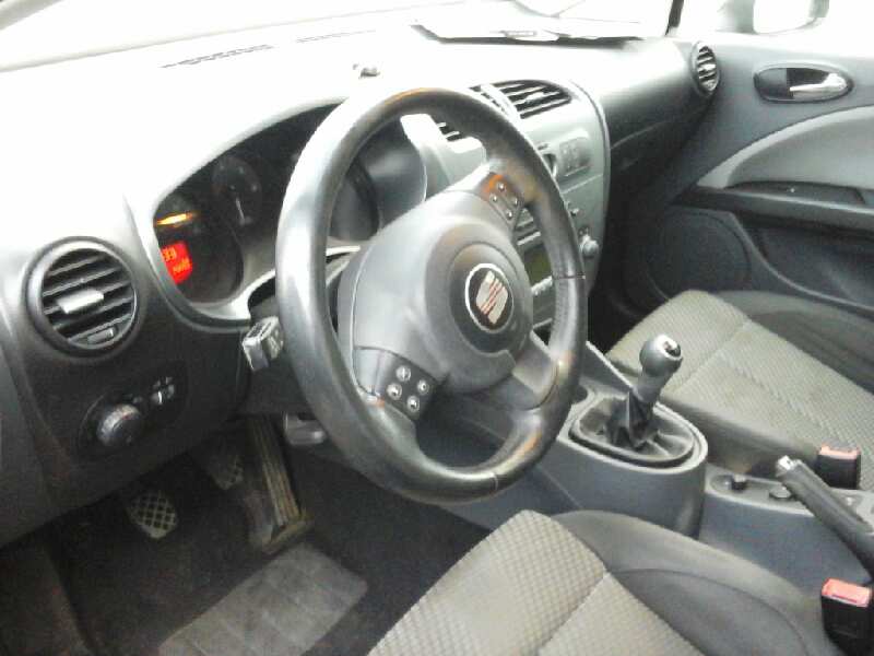 SEAT Leon 2 generation (2005-2012) Μηχανισμός υαλοκαθαριστήρα μπροστινού παρμπρίζ 1P0955120A 23292311