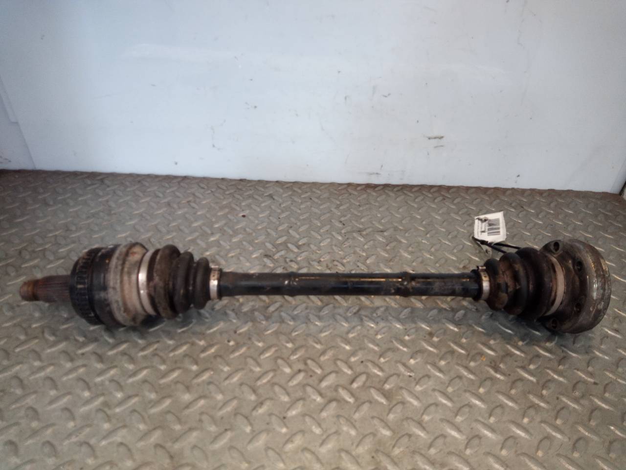 BMW 1 Series E81/E82/E87/E88 (2004-2013) Rear Left Driveshaft 20999339