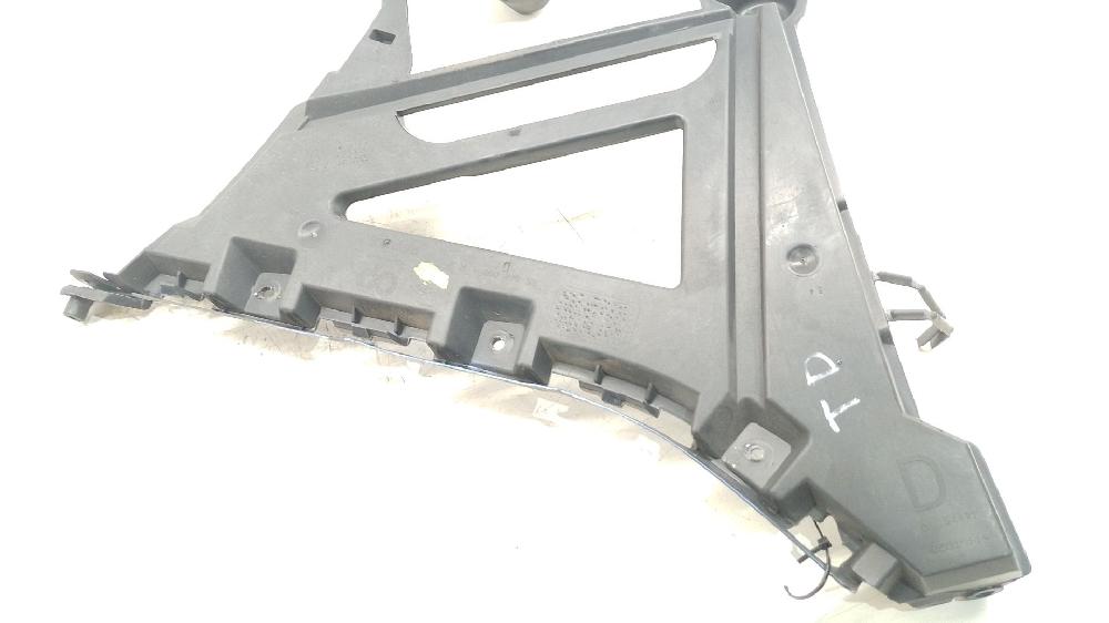 Soporte paragolpes trasero derecho M9R (110 KW) 850440001R de Renault Laguna iii (bt0/1) 2007-2015 150 CV con 436996 km - pieza usada