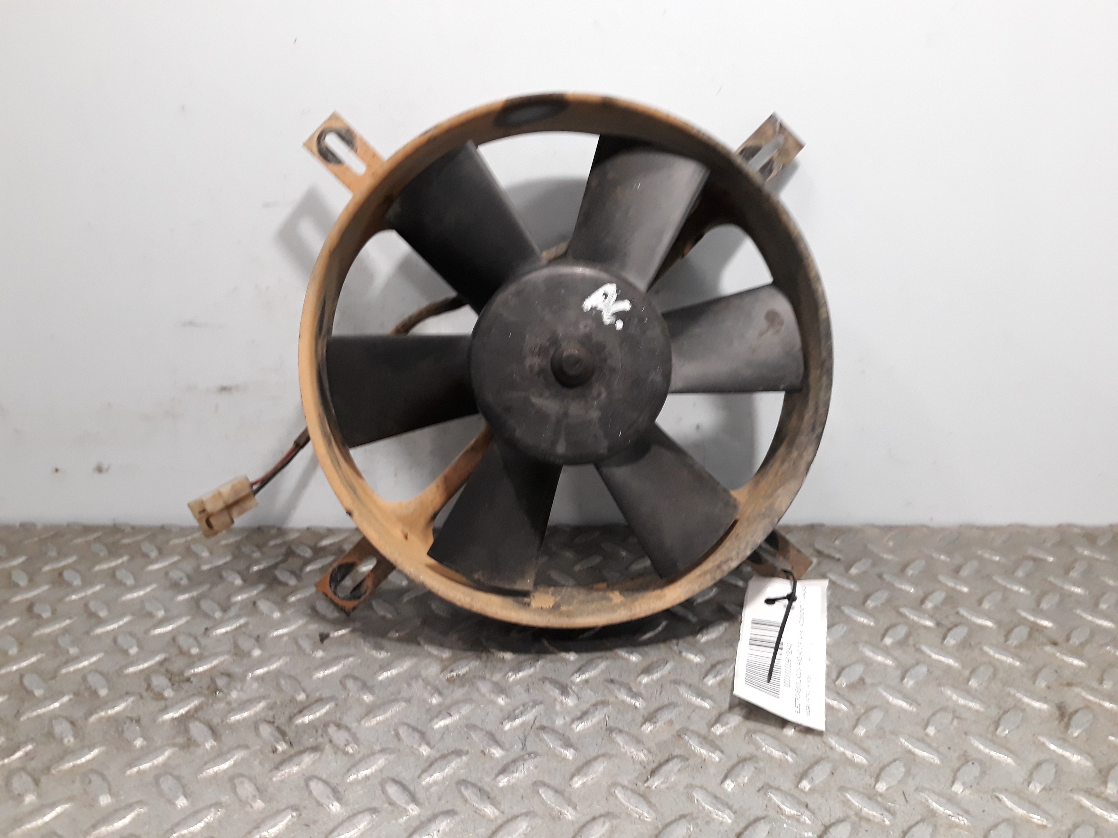 NISSAN Diffuser Fan 26580412