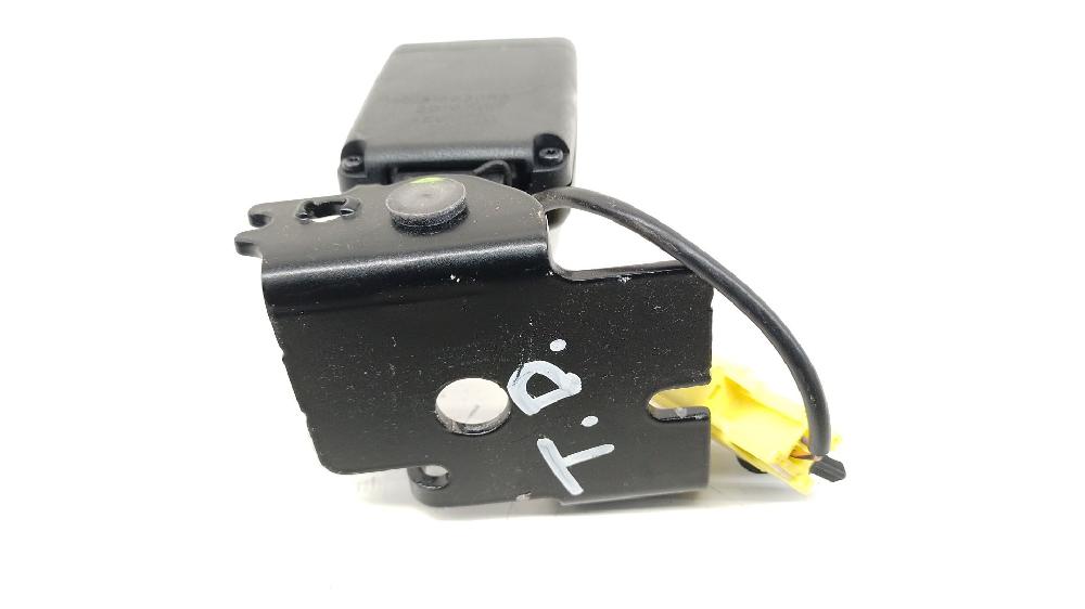 Enganche cinturón trasero derecho D 4204 T13,D 4204 T8 31292085 de Volvo V40 cross country (526) 2012-2015 120 CV con 194182 km - pieza usada
