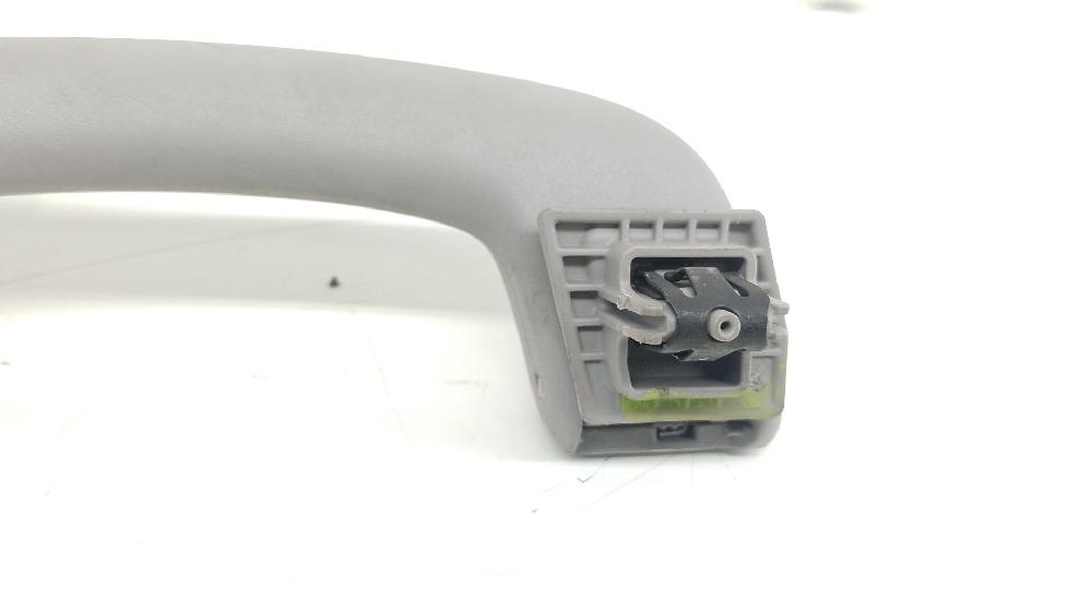 Asidero delantero izquierdo B47C20A 51168061360 de Bmw X1 (f48) 2017-0 150 CV - pieza usada