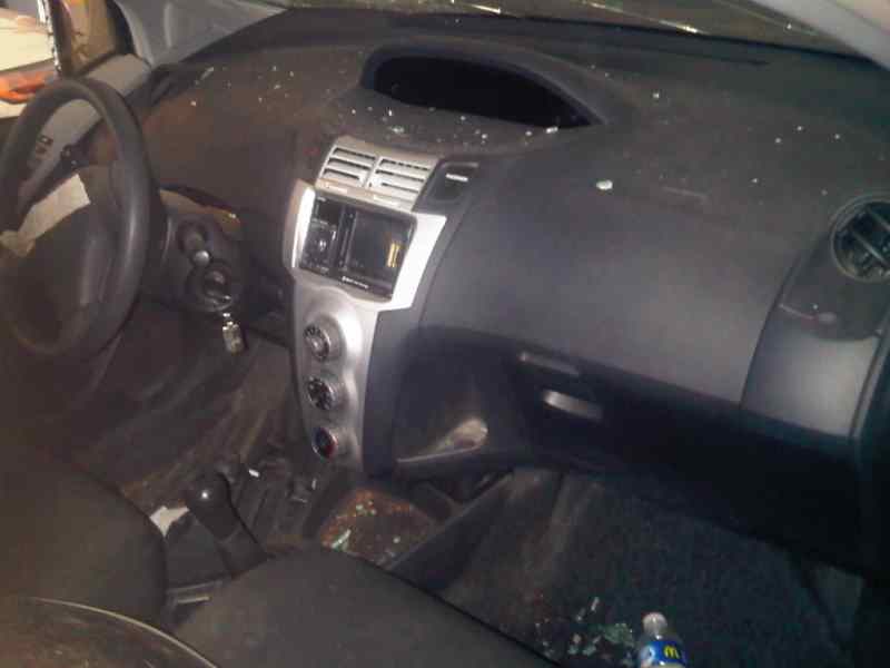 TOYOTA Yaris 2 generation (2005-2012) Mecanismul de direcție 17F144 23299068