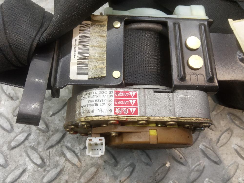 Cinturón seguridad delantero derecho YD22 de Nissan Almera ii (n16) 2003-2006 110 CV con 200001 km - pieza usada