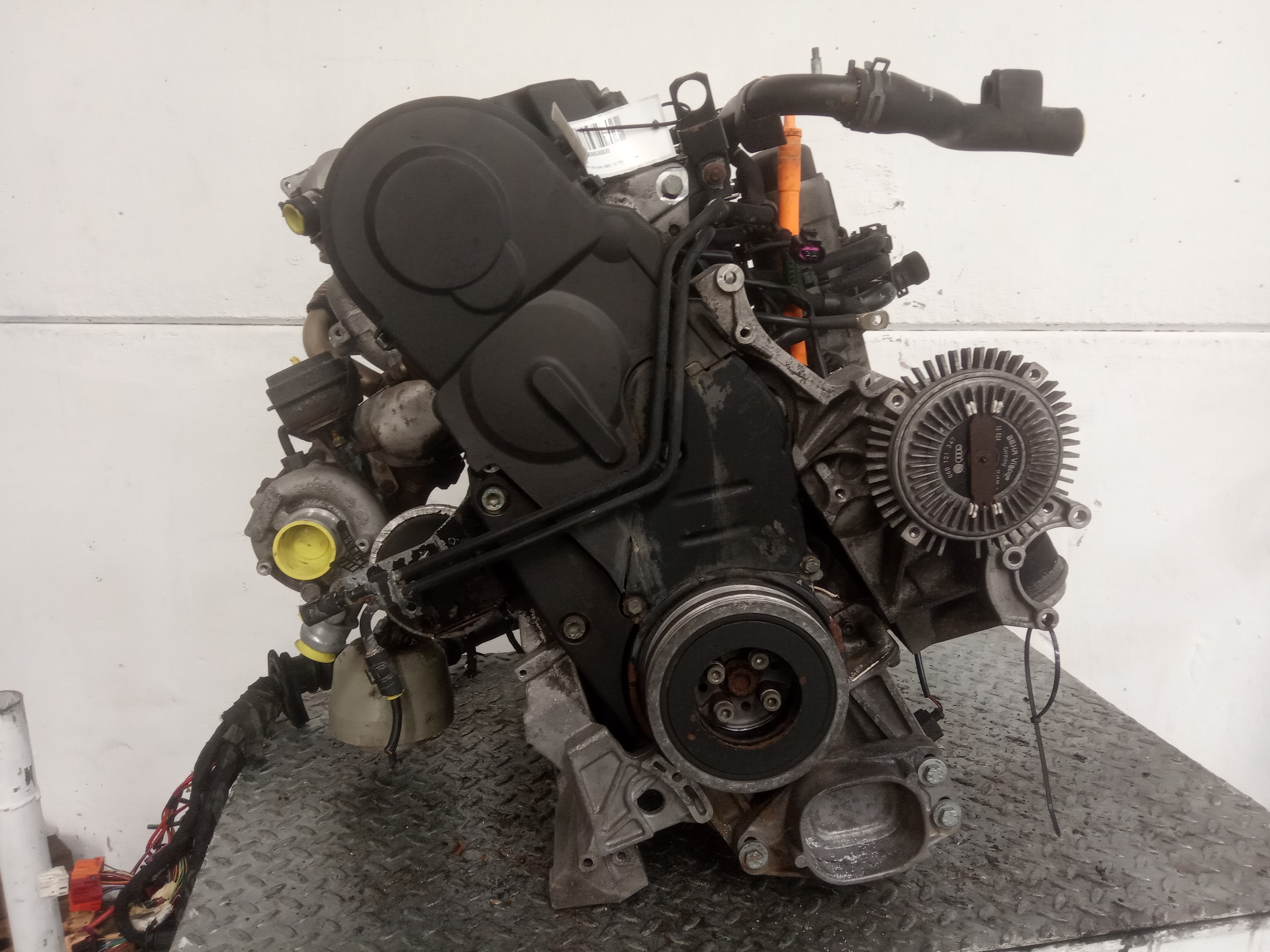 VOLKSWAGEN Passat B5 (1996-2005) Motor AJM 23206808