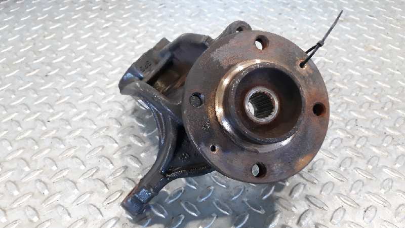 PEUGEOT 207 1 generation (2006-2009) Front Right Wheel Hub 1607557580 18681698